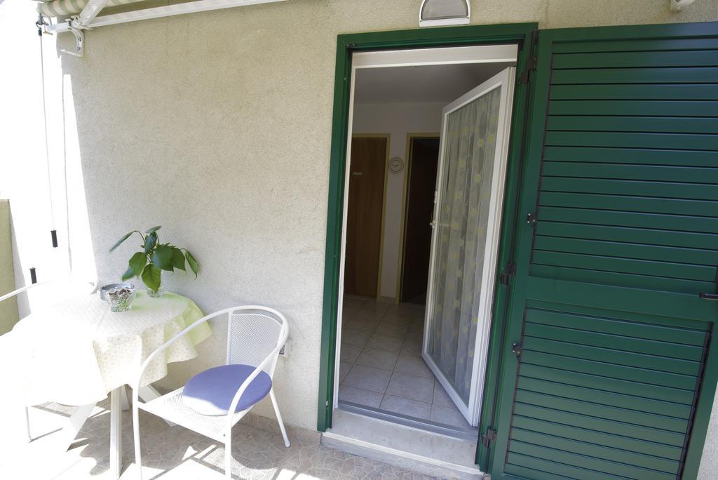 Charming Room With Balcony Split Exterior photo
