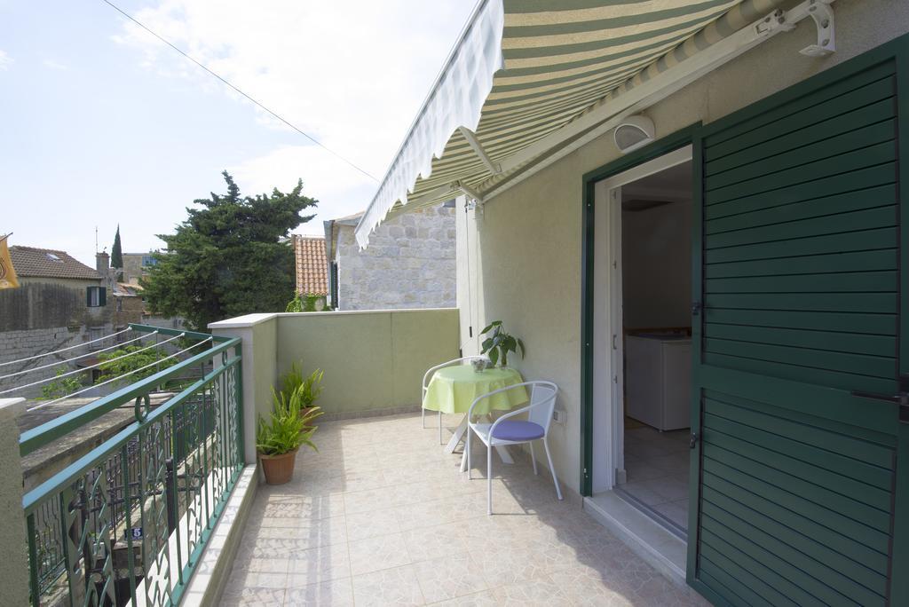 Charming Room With Balcony Split Exterior photo